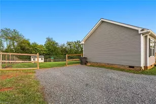 2554 Snider Rd, Yadkinville, NC 27055 - Photo 32
