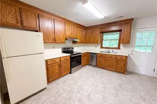 805 Brickwood Ct, Winston-Salem, NC 27127 - Photo 2