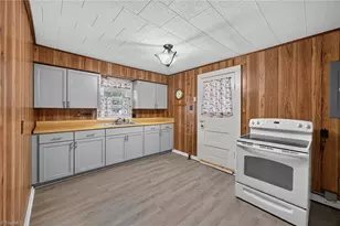 101 Goforth Dr, Thomasville, NC 27360 - Photo 12