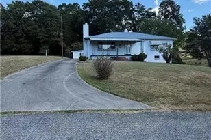 101 Bethlehem Ave, Thomasville, NC 27360 - Photo 1