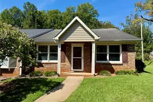 1712 Beaucrest Ave, High Point, NC 27265 - Photo 1
