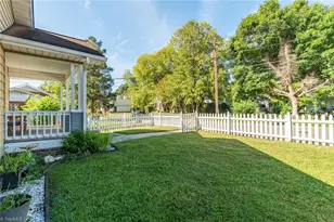 512 Atwater St, Burlington, NC 27215 - Photo 2