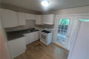 2021 Maywood St, Greensboro, NC 27403 - Photo 2