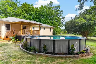 8171 Hillsville Rd, Sophia, NC 27350 - Photo 24