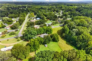 8171 Hillsville Rd, Sophia, NC 27350 - Photo 32