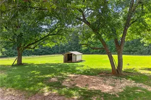 8171 Hillsville Rd, Sophia, NC 27350 - Photo 28