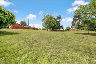7549 Sunnyvale Dr, High Point, NC 27265 - Photo 36