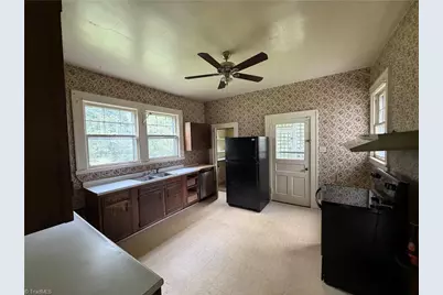 7 Park Boulevard, Winston-Salem, NC 27127 - Photo 12