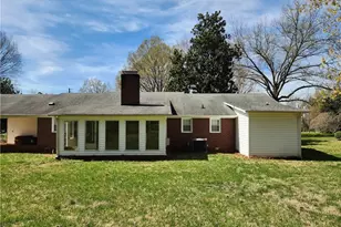 4880 Hawkwood Trl, Winston-Salem, NC 27103 - Photo 4