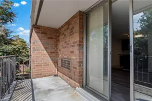 1805 S Hawthorne Rd, Winston-Salem, NC 27103 - Photo 20