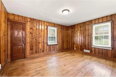812 Oak Street, Reidsville, NC 27320 - Photo 14