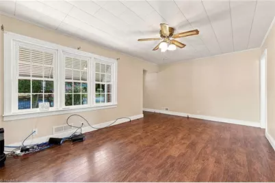 812 Oak Street, Reidsville, NC 27320 - Photo 2