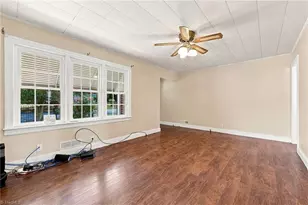 812 Oak St, Reidsville, NC 27320 - Photo 2