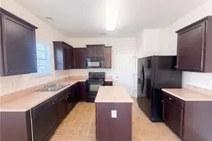 2722 Quail Oaks Dr, Greensboro, NC 27405 - Photo 2