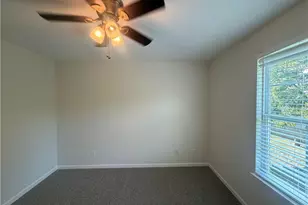 2722 Quail Oaks Dr, Greensboro, NC 27405 - Photo 14