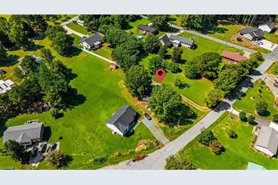 522 Raleigh Avenue, Liberty, NC 27298 - Photo 36