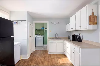 404 W 7th Avenue, Lexington, NC 27292 - Photo 8
