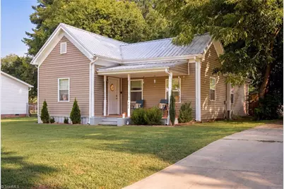 404 W 7th Avenue, Lexington, NC 27292 - Photo 1
