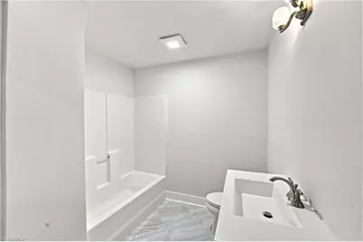 5008 Kenview Street, Greensboro, NC 27410 - Photo 14