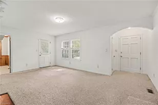 509 Jones St, Burlington, NC 27217 - Photo 10