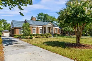 1110 Forest Hill Dr, High Point, NC 27262 - Photo 2