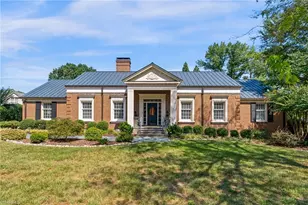 1110 Forest Hill Dr, High Point, NC 27262 - Photo 4