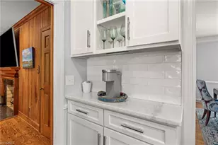 1110 Forest Hill Dr, High Point, NC 27262 - Photo 18