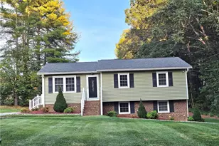 127 Miller St, Mount Airy, NC 27030 - Photo 2