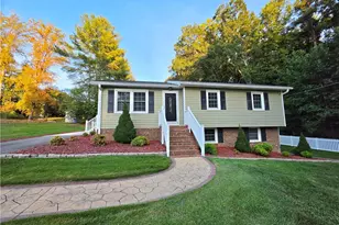 127 Miller St, Mount Airy, NC 27030 - Photo 6