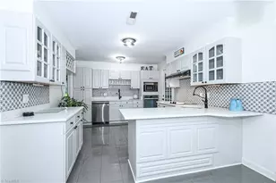3917 W Friendly Ave, Greensboro, NC 27410 - Photo 10