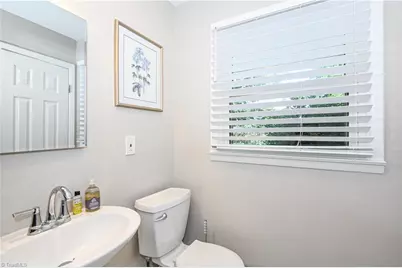 3917 W Friendly Avenue, Greensboro, NC 27410 - Photo 32