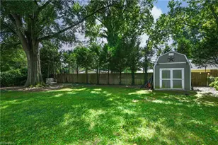 3917 W Friendly Ave, Greensboro, NC 27410 - Photo 44