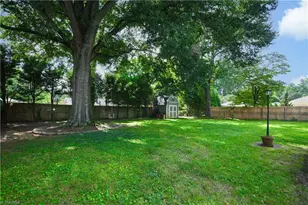 3917 W Friendly Ave, Greensboro, NC 27410 - Photo 42