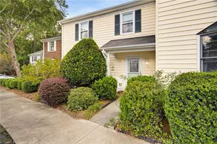 2522 Cottage Pl, Greensboro, NC 27455 - Photo 2