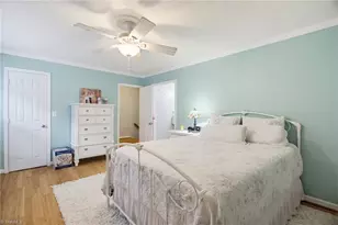 2522 Cottage Pl, Greensboro, NC 27455 - Photo 16