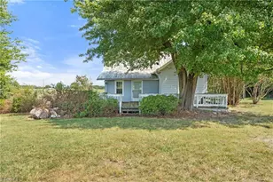 1151 Mountain View Church Rd, Hamptonville, NC 27020 - Photo 4