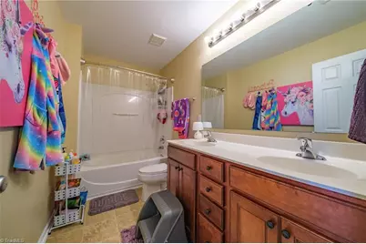6415 Hedgewood Lane, High Point, NC 27265 - Photo 30