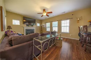 6415 Hedgewood Ln, High Point, NC 27265 - Photo 12