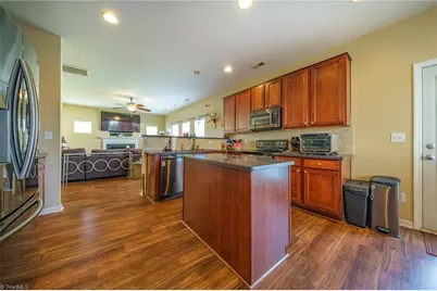 6415 Hedgewood Lane, High Point, NC 27265 - Photo 18