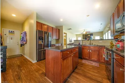 6415 Hedgewood Lane, High Point, NC 27265 - Photo 20