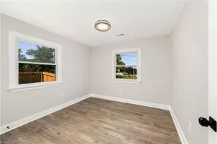 1400 E Sedgefield Dr, Winston-Salem, NC 27127 - Photo 30