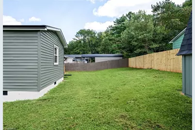 1400 E Sedgefield Drive, Winston-Salem, NC 27127 - Photo 12
