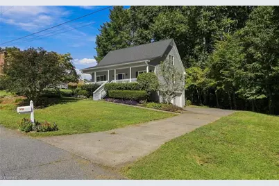 2370 Oakton Drive, Clemmons, NC 27012 - Photo 2