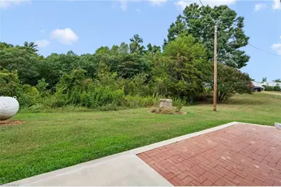 3827 Nc Highway 772, Walnut Cove, NC 27052 - Photo 32