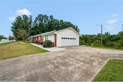3827 Nc Highway 772, Walnut Cove, NC 27052 - Photo 30
