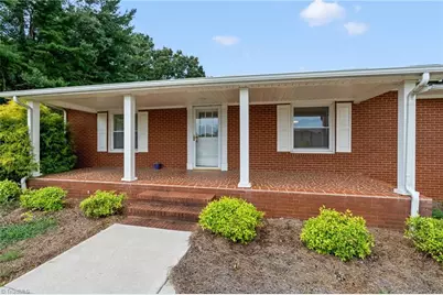 3827 Nc Highway 772, Walnut Cove, NC 27052 - Photo 4
