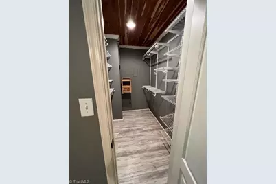 4295 Brownsboro Road #9, Winston-Salem, NC 27106 - Photo 6