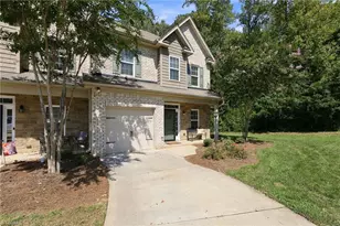 22 Pisgah Forest Cir, Greensboro, NC 27455 - Photo 2