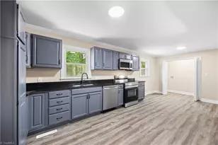 822 Birch Ln, Kernersville, NC 27284 - Photo 10