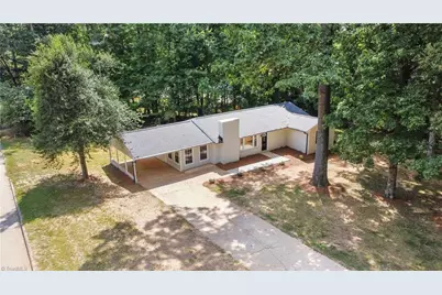 822 Birch Lane, Kernersville, NC 27284 - Photo 2